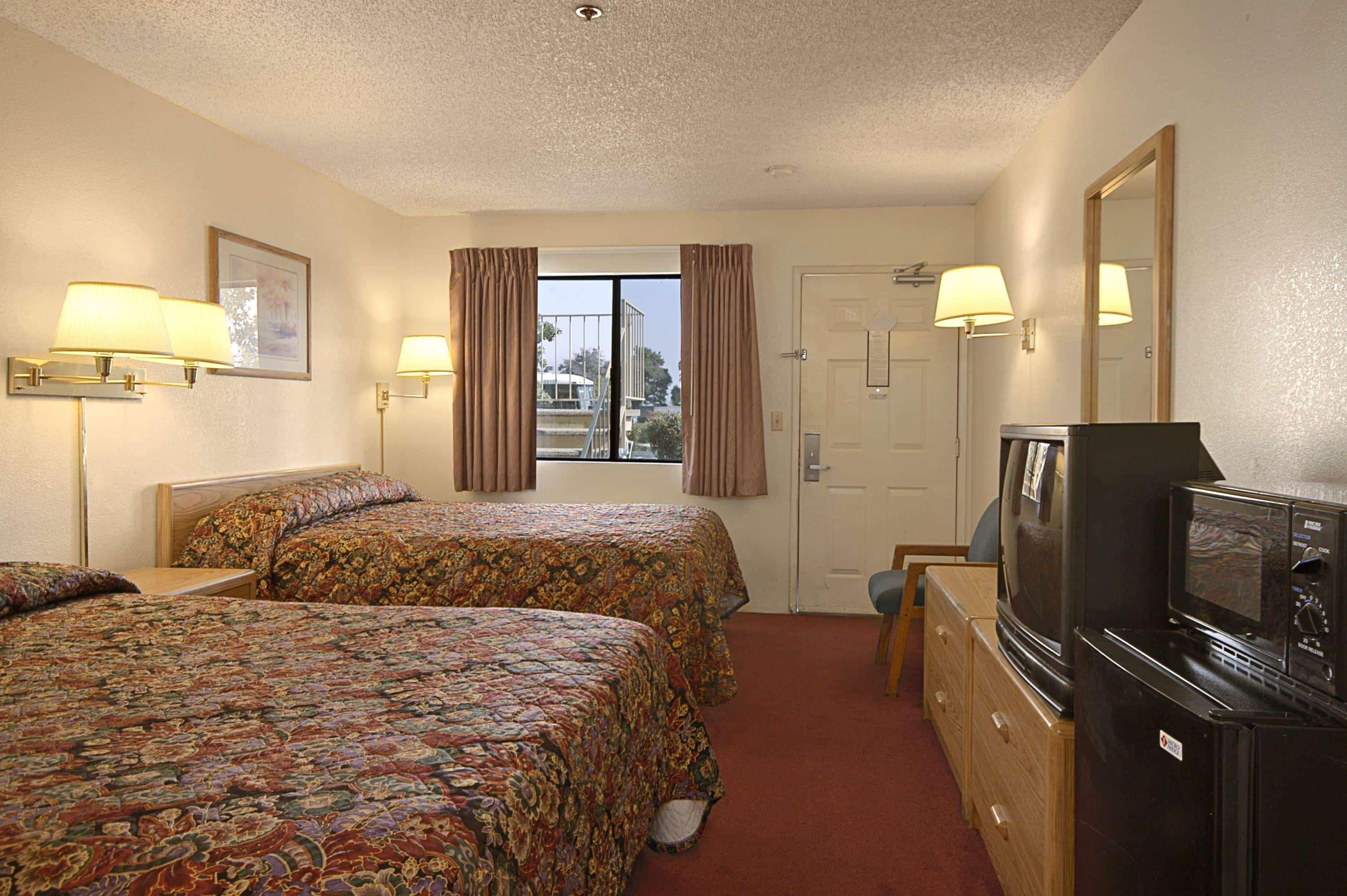 Days Inn By Wyndham Fresno South Bilik gambar
